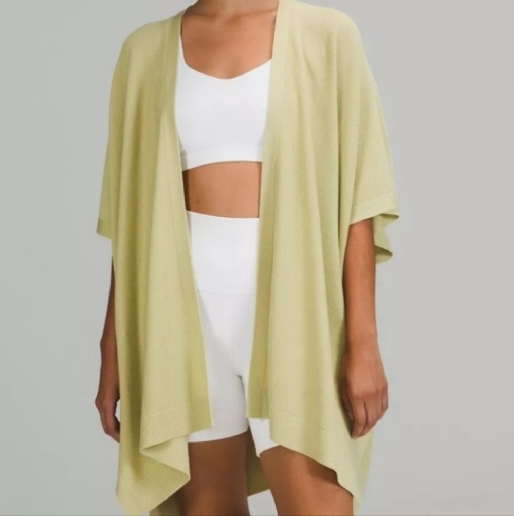 Lululemon Pistachio Green Open Front Short Sleeve Flowy Cardigan M/L